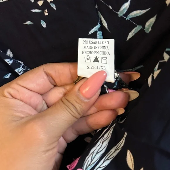 Floral romper L/XL - Picture 4 of 8